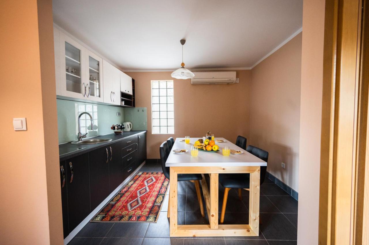 Spacious & Modern Apartments- Old Town Сараево Экстерьер фото